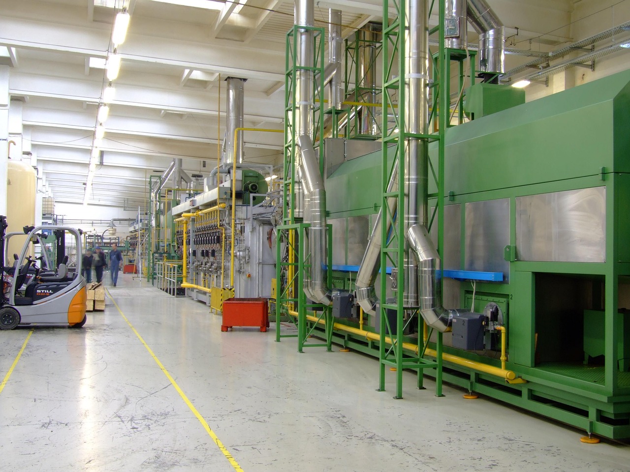 Línea de producción en fábrica - Lean Manufacturing